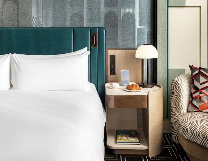 Habitación doble 1 Cama king Vista ciudad del hotel Sofitel Montreal Golden Mile. Foto 4