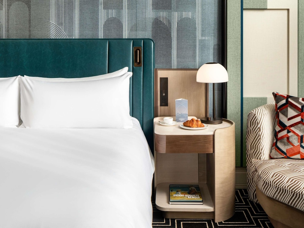 Signature 1 Cama King, Piso Alto con Vistas a la Ciudad del hotel Sofitel Montreal Golden Mile. Foto 8