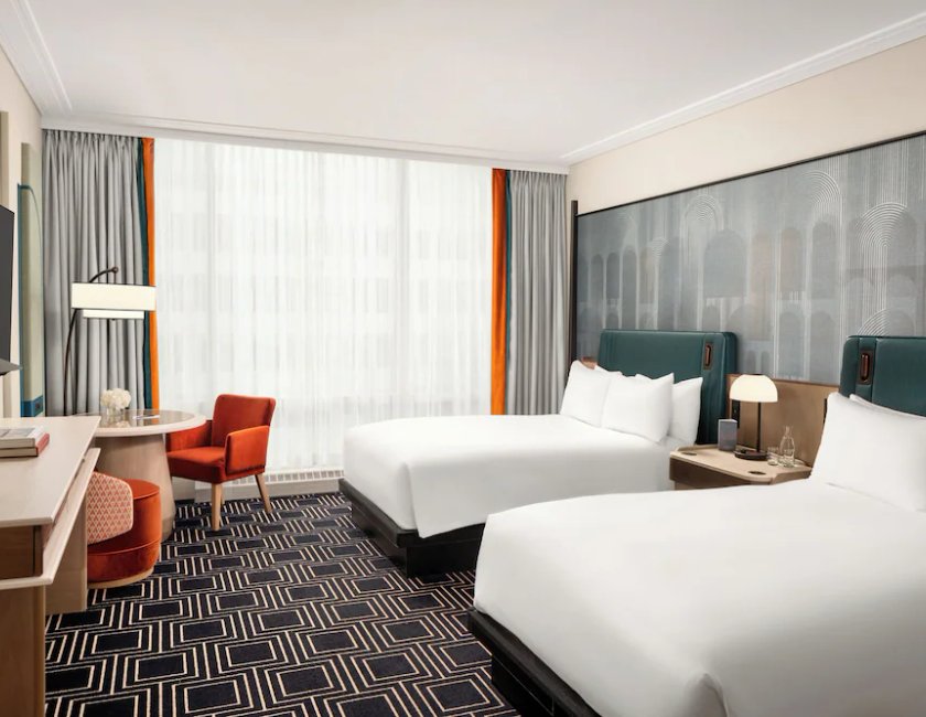 Habitación doble 2 Camas dobles del hotel Sofitel Montreal Golden Mile. Foto 3