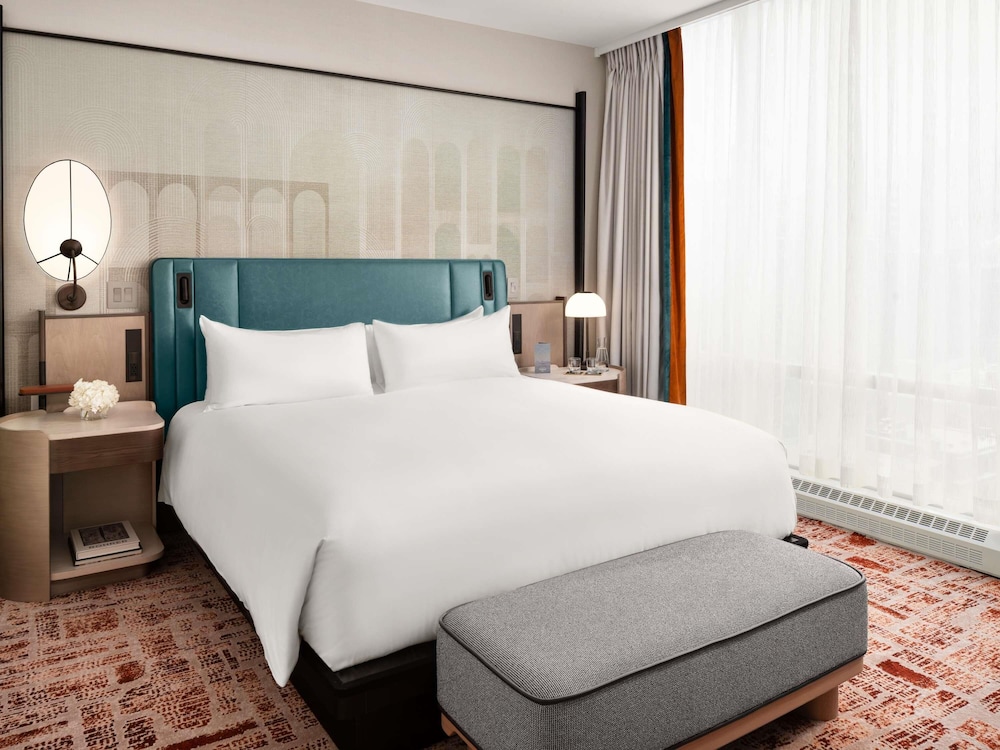 Suite Golden Mile 1 Dormitorio, Vistas al Mont Royal, 1 Cama King y 1 Sofá Cama del hotel Sofitel Montreal Golden Mile