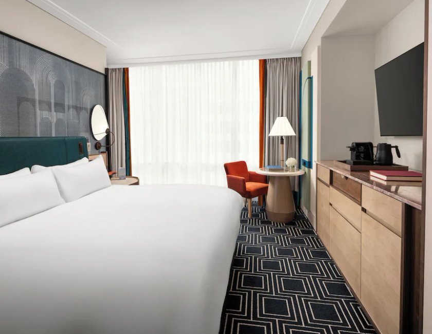 Habitación doble Superior 1 Cama king del hotel Sofitel Montreal Golden Mile. Foto 3