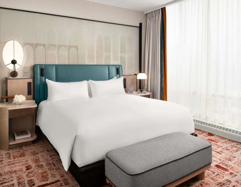 Suite 1 Cama king 1 habitación Gold Sofá Cama incluido del hotel Sofitel Montreal Golden Mile