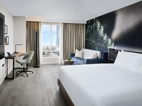 Habitación Premier Executive - 1 cama extragrande del hotel Novotel Toronto Centre