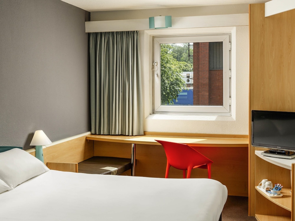 Habitación doble con 1 cama doble del hotel Ibis Hull City Centre. Foto 4