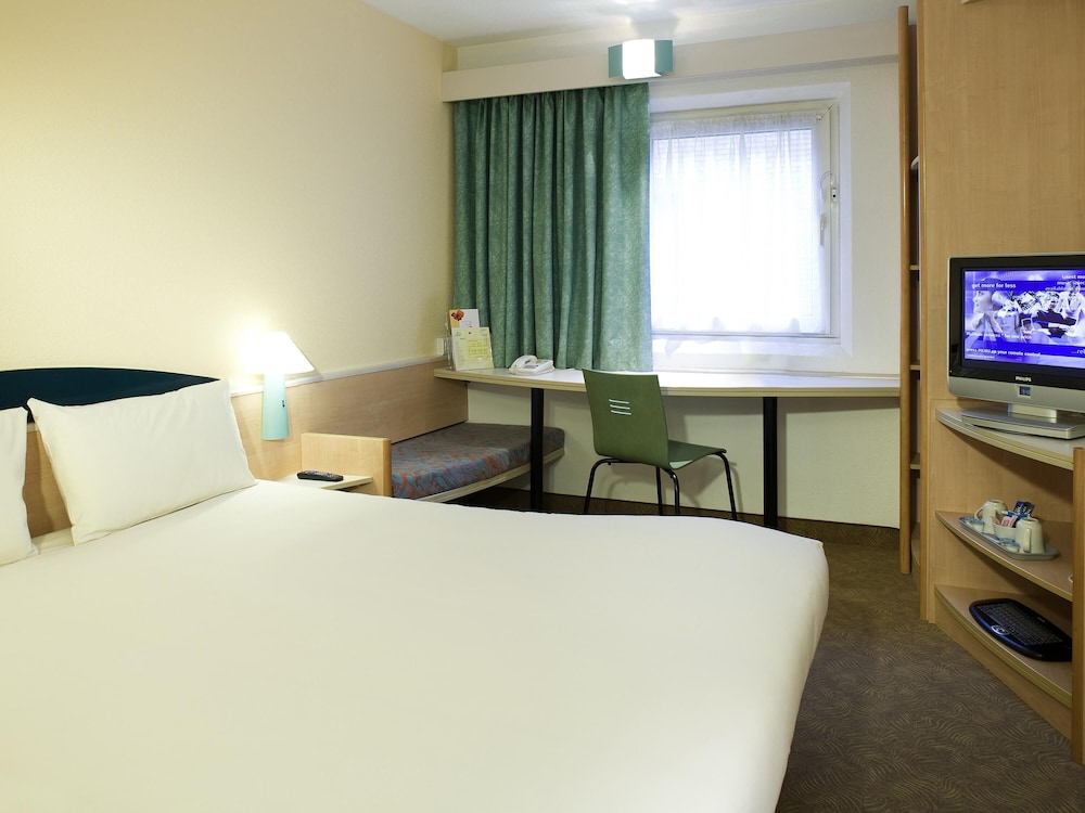 Habitación doble con 1 cama doble del hotel Ibis Hull City Centre. Foto 5