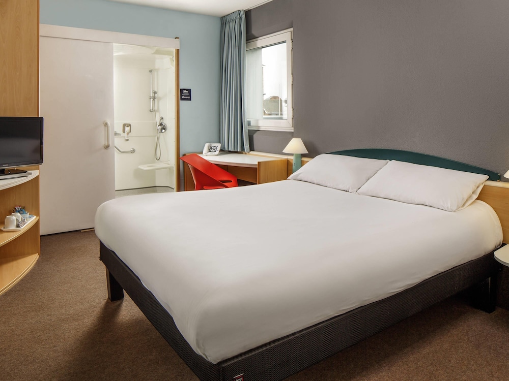 Habitación doble con 1 cama doble del hotel Ibis Hull City Centre. Foto 6