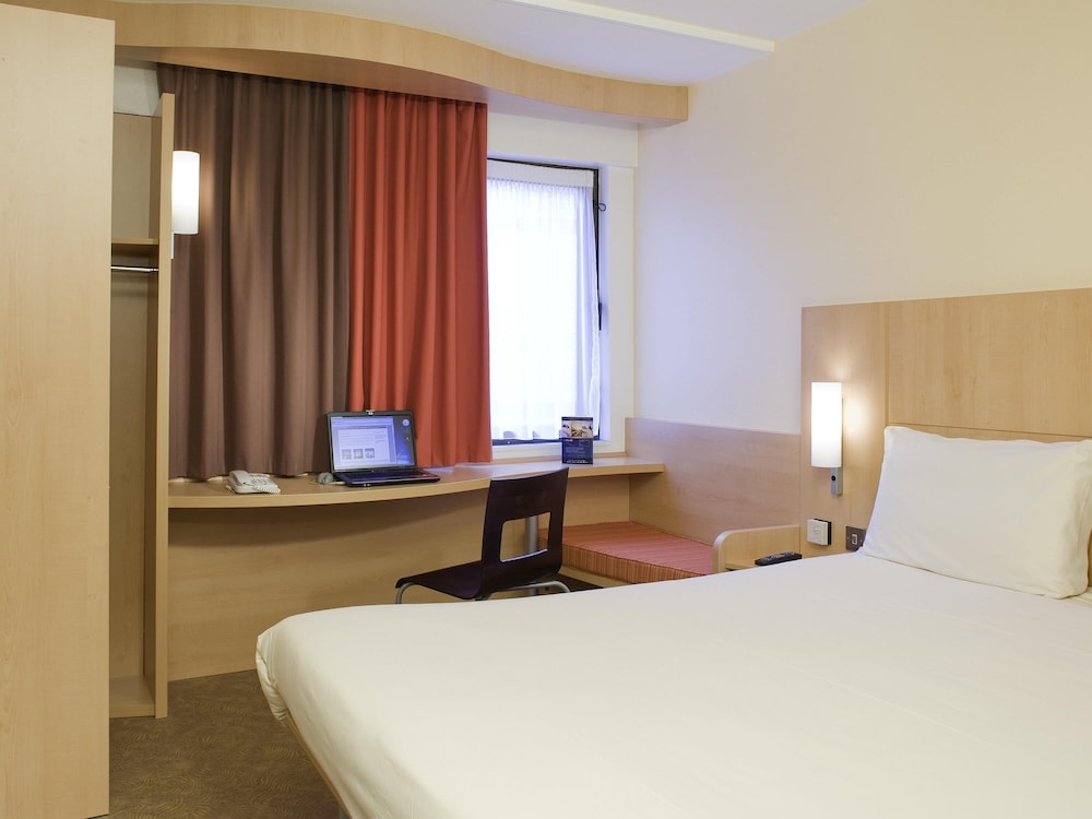 Habitación con 2 camas individuales del hotel Ibis Hull City Centre