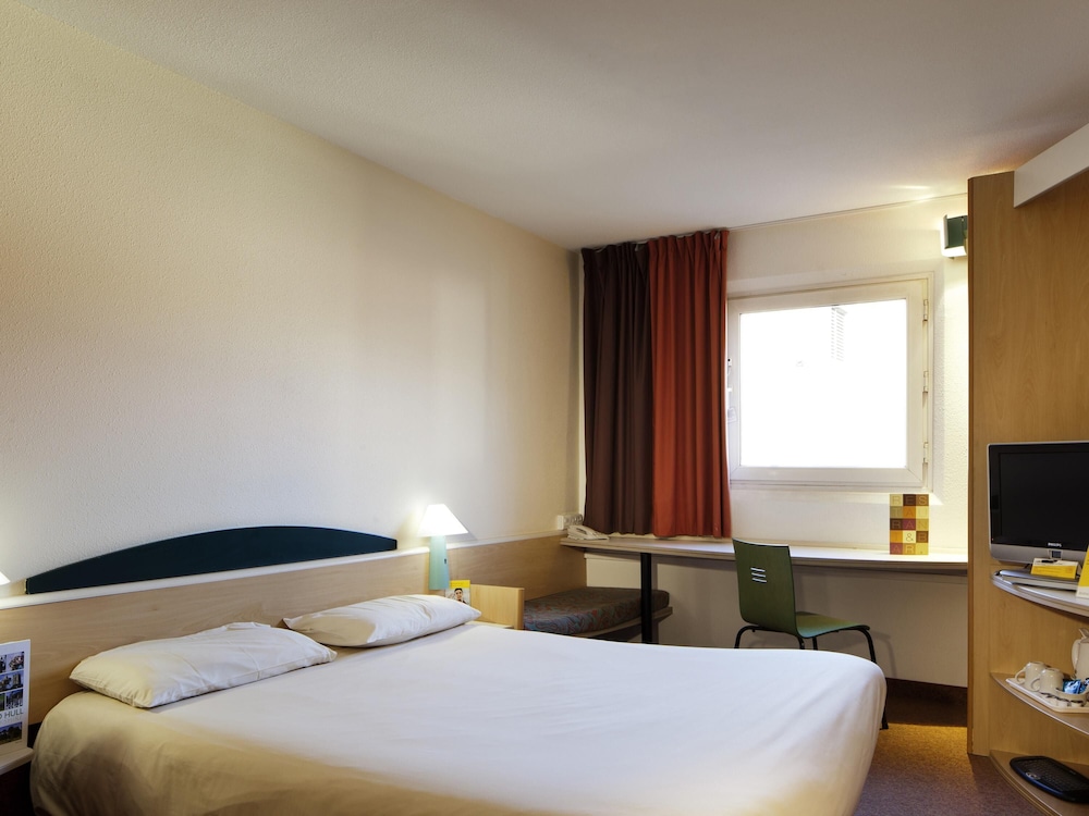 Habitación con 2 camas individuales del hotel Ibis Hull City Centre. Foto 4