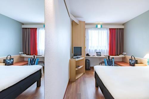 Habitación Estandar del hotel Ibis Czestochowa. Foto 2