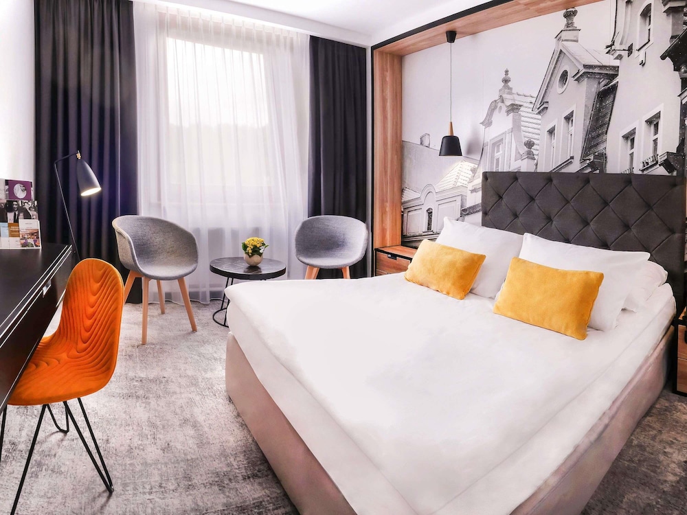 Habitación Superior con cama doble del hotel Mercure Jelenia Gora. Foto 12