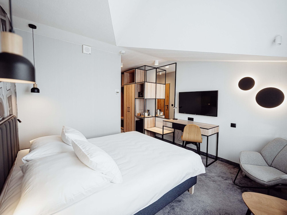 Habitación Superior con cama doble del hotel Mercure Jelenia Gora. Foto 14