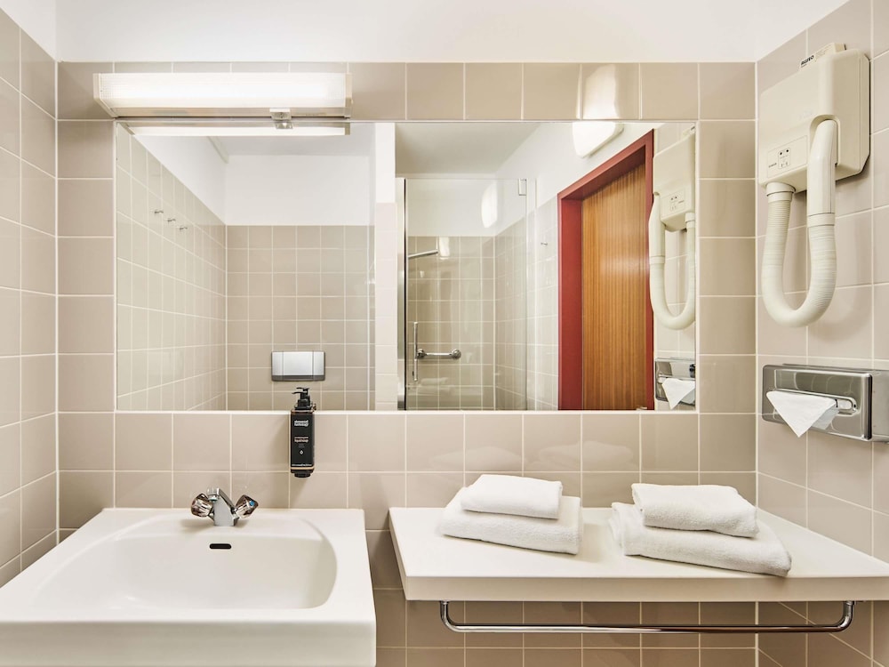 Habitación Estándar con 1 cama individual del hotel Mercure Jelenia Gora. Foto 7