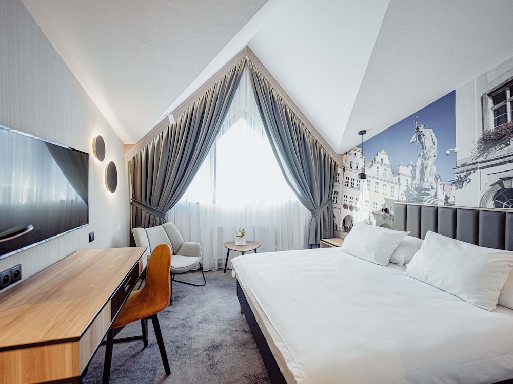 Habitación superior con 2 camas individuales del hotel Mercure Jelenia Gora. Foto 8
