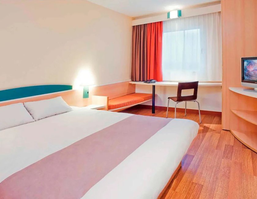 Habitación doble 1 Cama doble del hotel Ibis Lodz Centrum. Foto 2