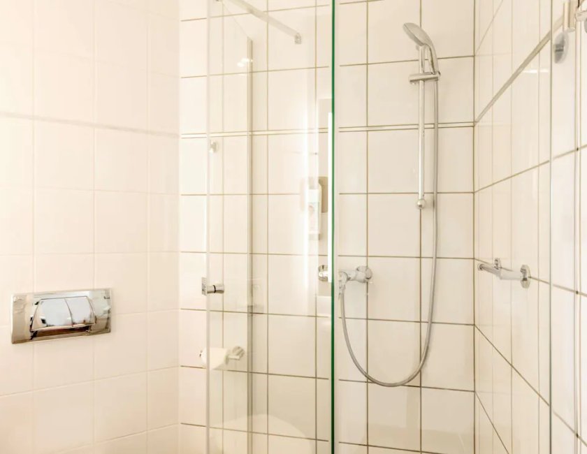 Habitación doble 2 Camas individuales del hotel Ibis Lodz Centrum. Foto 3