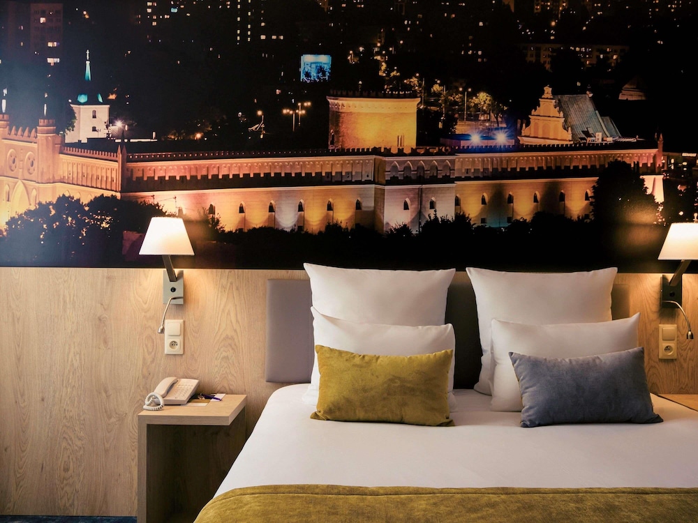 Habitación estándar con una cama doble del hotel Mercure Lublin Centrum. Foto 4