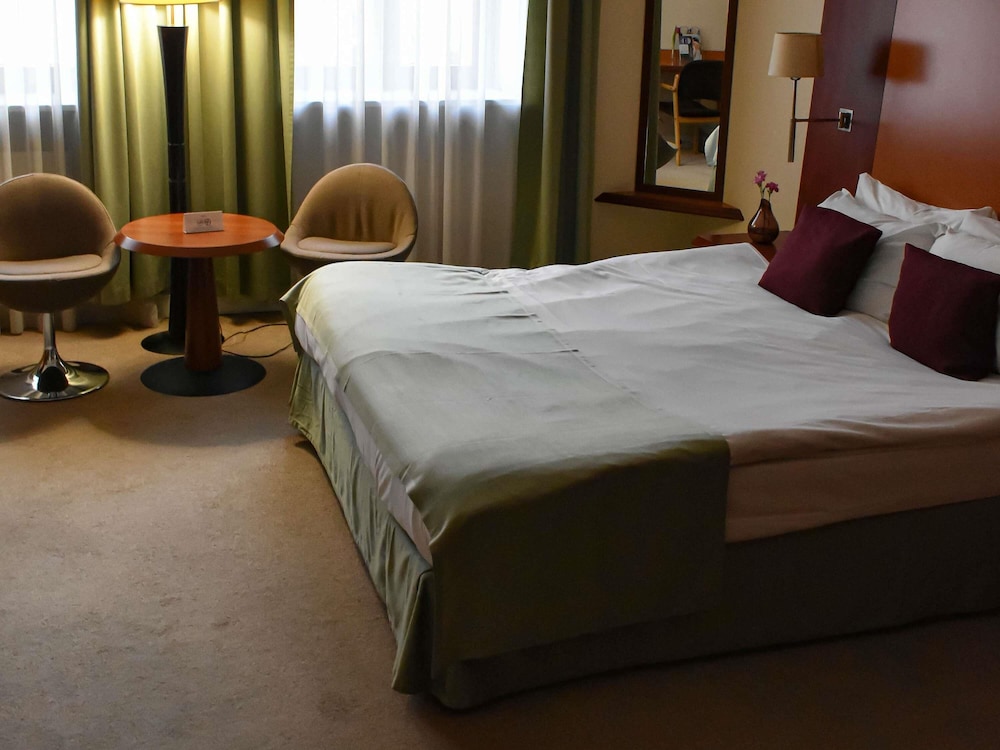 Habitación Estándar con 1 cama doble del hotel Mercure Opole. Foto 11