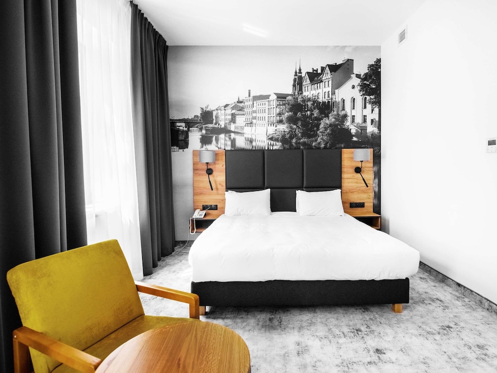 Habitación Superior con 1 cama doble del hotel Mercure Opole. Foto 7