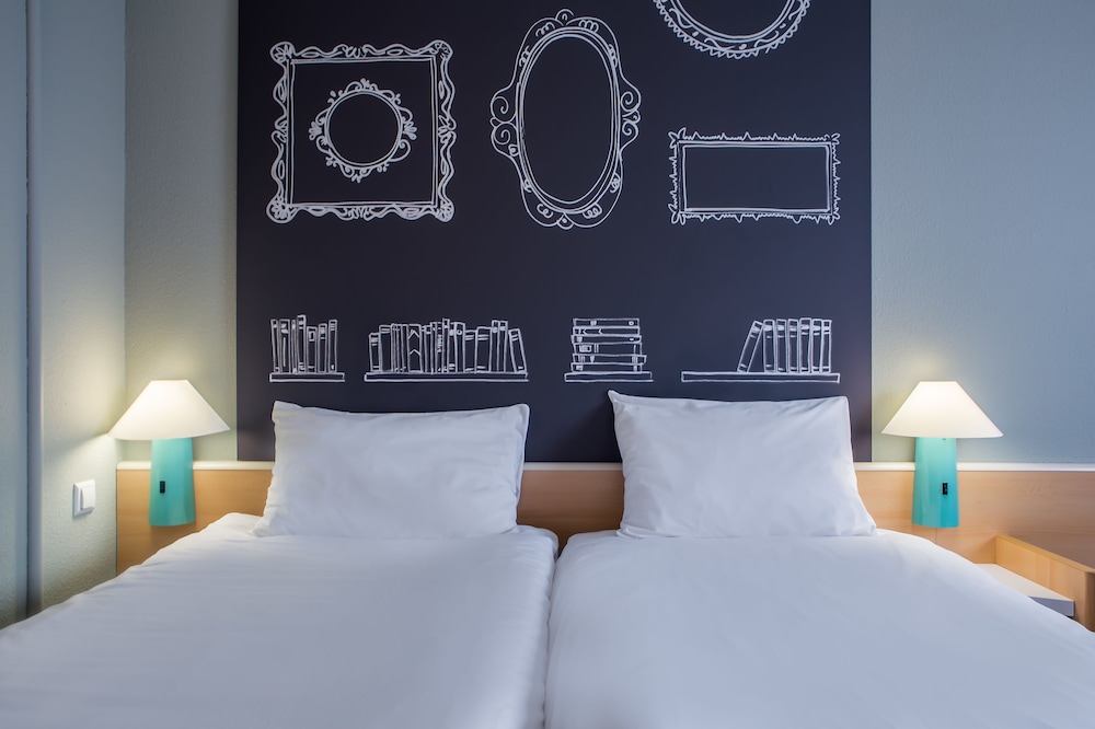TWIN - Habitación estándar con camas individuales del hotel Ibis Szczecin Centrum. Foto 1