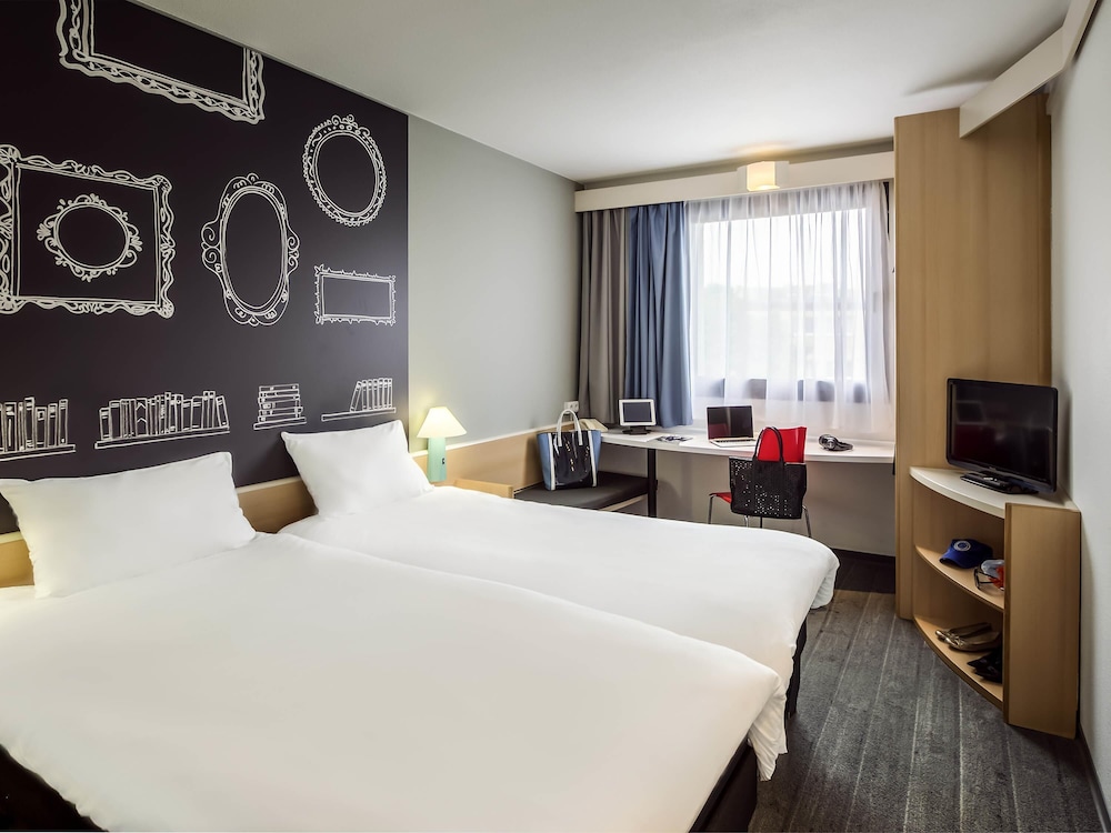 TWIN - Habitación estándar con camas individuales del hotel Ibis Szczecin Centrum. Foto 2