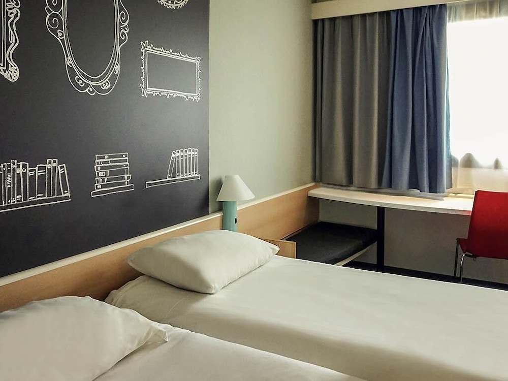 TWIN - Habitación estándar con camas individuales del hotel Ibis Szczecin Centrum. Foto 6