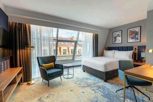 Habitación Clásica con cama grande del hotel Wyndham Wroclaw Old Town
