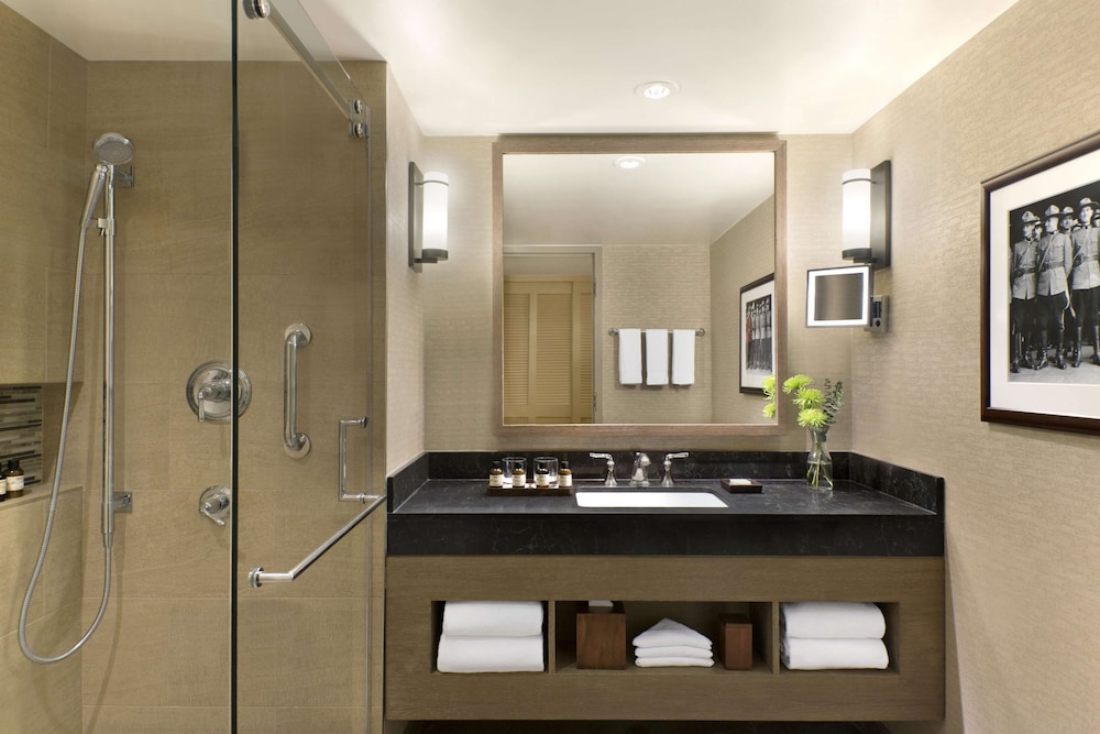 Habitación Fairmont, 1 Cama King, 400 sf/37 sm del hotel The Fairmont Chateau Whistler. Foto 6