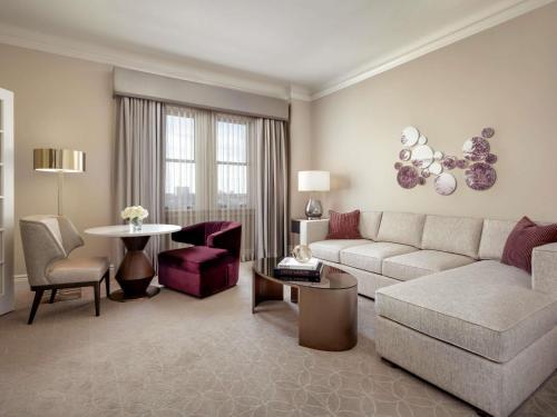 Suite de 1 dormitorio - 1 cama extragrande del hotel Fairmont Macdonald