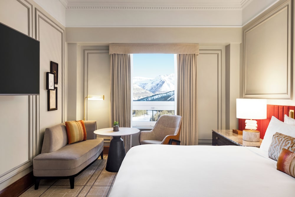FAIRMONT GOLD VIEW King - 225sf, 21sm, vistas a las montañas, acceso exclusivo al salón con desayuno del hotel Fairmont Banff Springs. Foto 1