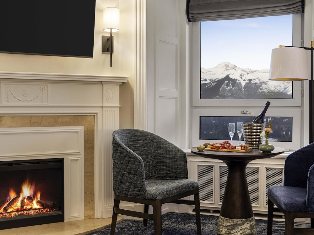 FAIRMONT VIEW King - 220sf, 20sm, vistas preferentes a las montañas del hotel Fairmont Banff Springs. Foto 3