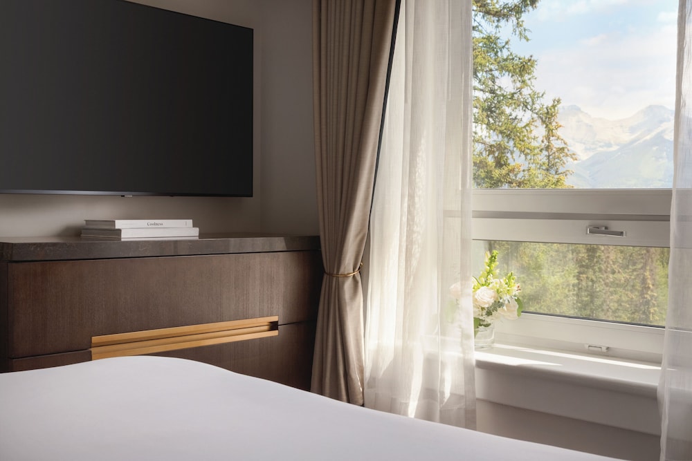 GATEHOUSE SUITE King - 450sf, 41sm, ubicada en la Gatehouse del hotel Fairmont Banff Springs. Foto 2