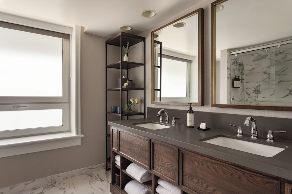 GATEHOUSE SUITE King - 450sf, 41sm, ubicada en la Gatehouse del hotel Fairmont Banff Springs. Foto 12