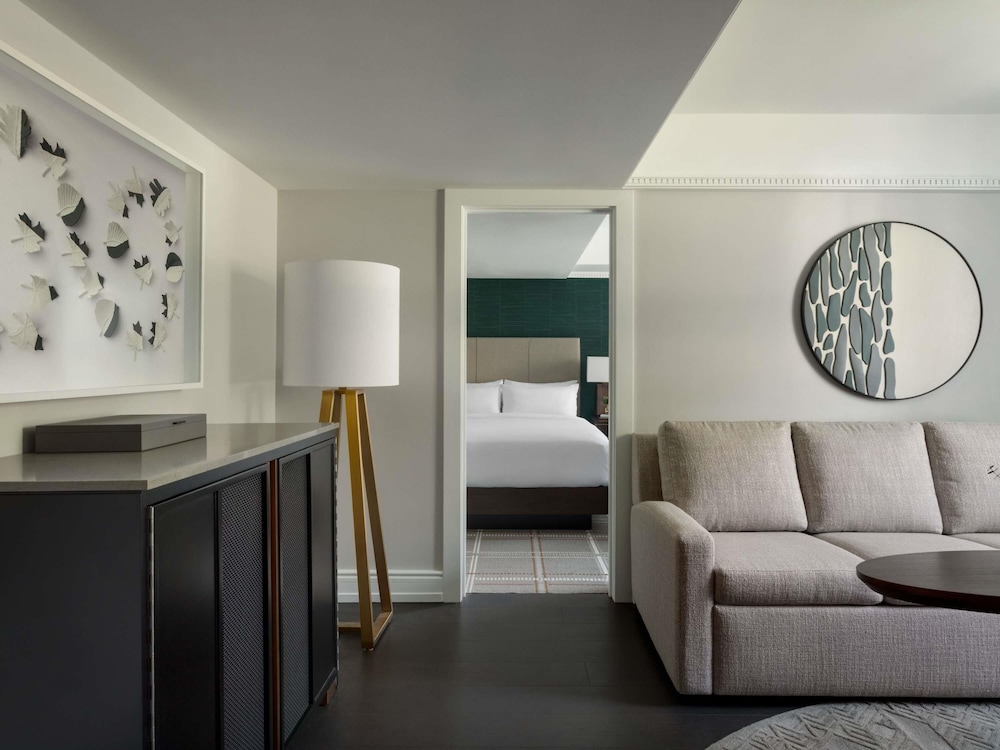 GATEHOUSE SUITE 2 Queens - 450sf, 41sm, alojamiento espacioso, ubicado en la Gatehouse del hotel Fairmont Banff Springs. Foto 5