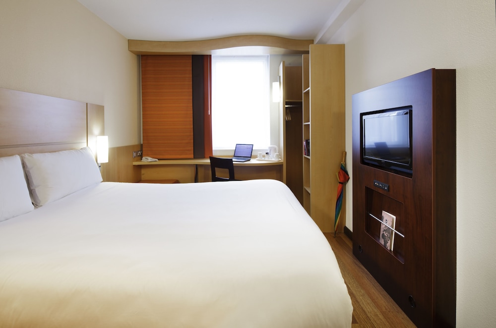 Habitación, 1 cama doble del hotel Ibis Luton Airport. Foto 2