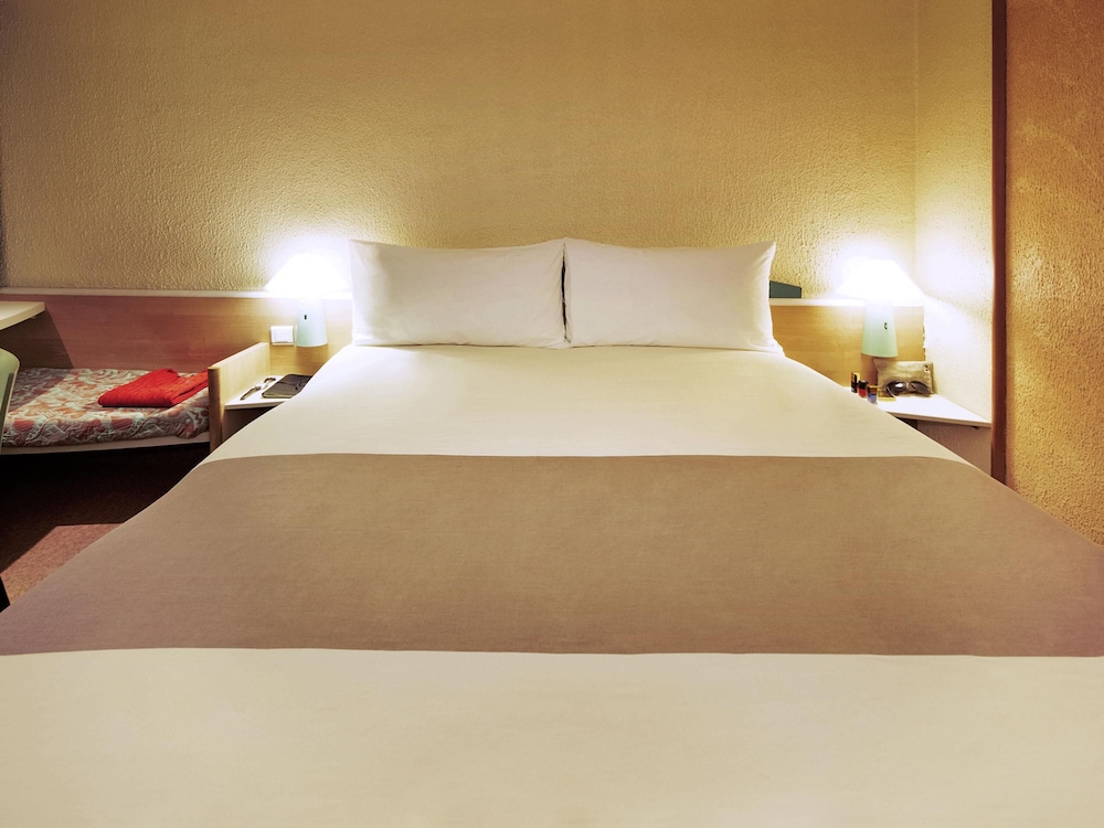 Habitación, 1 cama doble del hotel Ibis Luton Airport. Foto 6