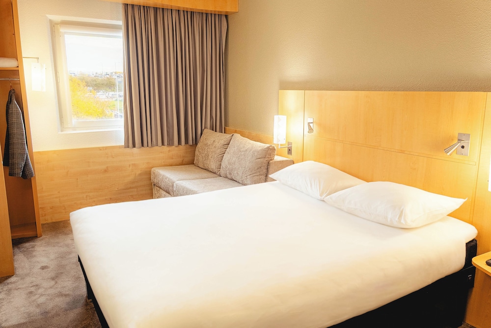 Habitación familiar, 1 cama doble con sofá cama del hotel Ibis Luton Airport