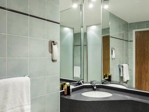 Habitación Doble Estándar del hotel Ibis Northampton Centre. Foto 1