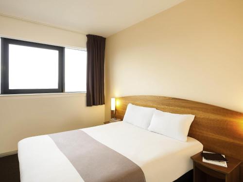 Habitación Familiar con 1 cama doble y 1 sofá cama del hotel Ibis Northampton Centre
