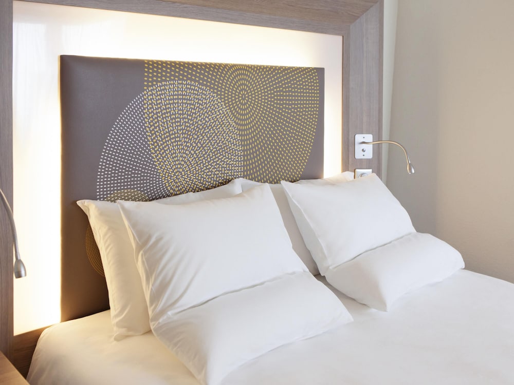 Habitación Ejecutiva Premium con cama Queen del hotel Novotel Nottingham Derby. Foto 5
