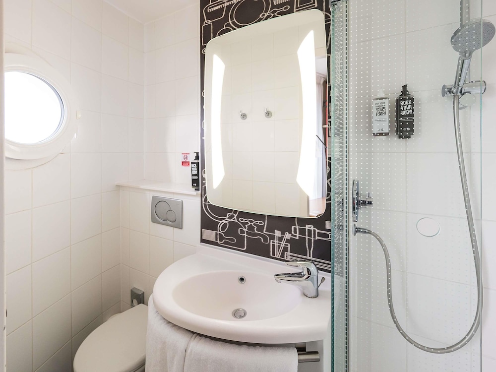 Doble SweetRoom de ibis del hotel Ibis Portsmouth Centre. Foto 11