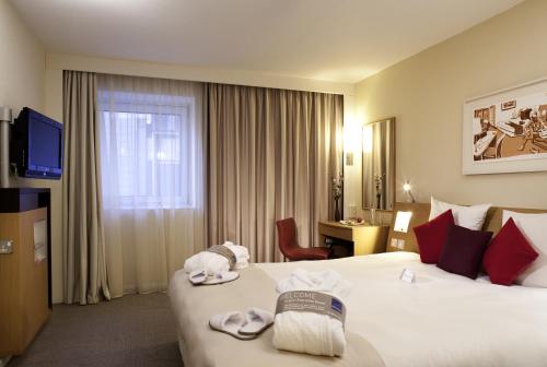 Suite con cama extragrande del hotel Novotel Sheffield Centre