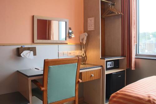 Habitación Triple del hotel Eurotraveller-Premier Harrow. Foto 3