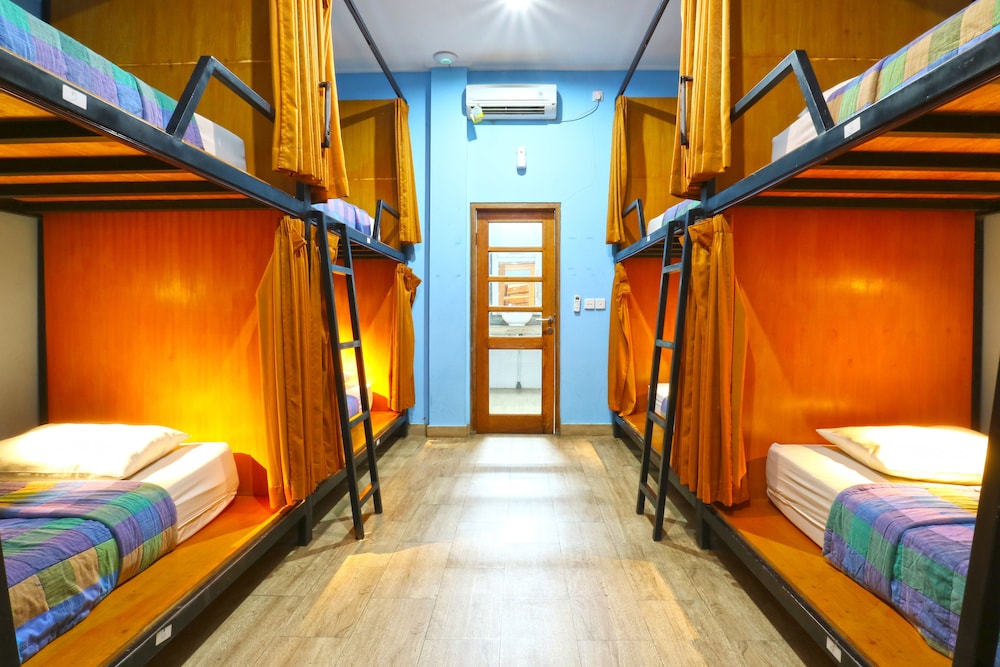 Dormitorio compartido superior del hotel New Ubud Hostel. Foto 1