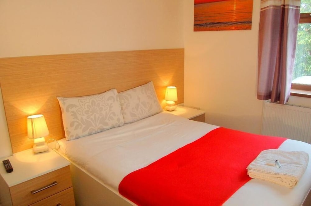 Habitación estándar doble, baño privado del hotel Heathrow Travellers Hub. Foto 9