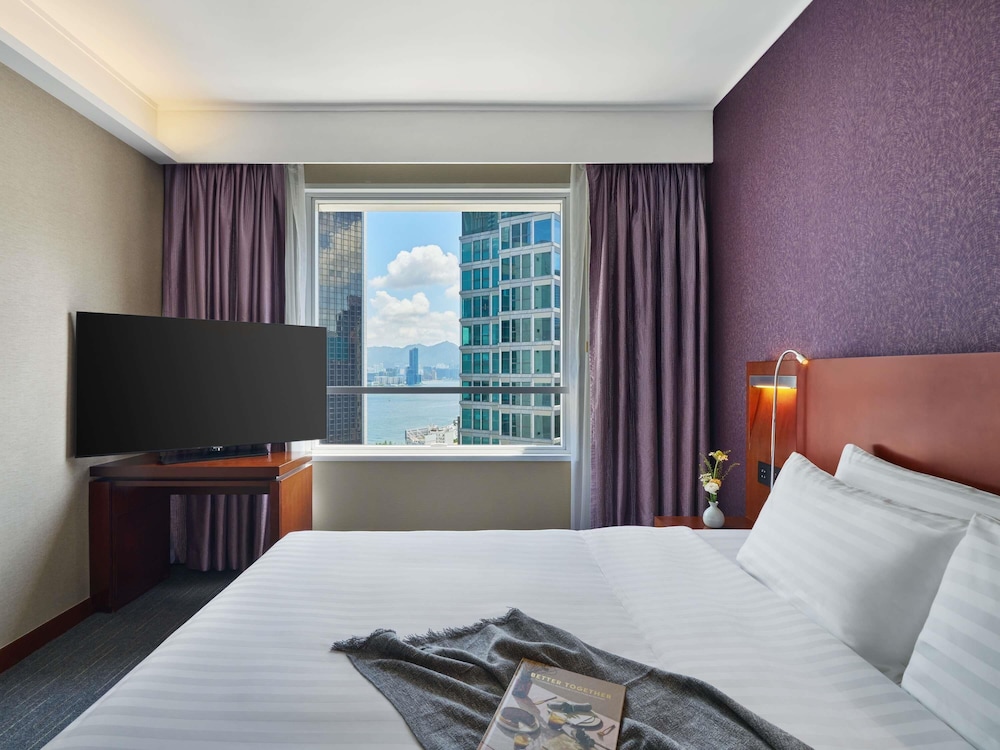 Habitación superior, 1 cama de matrimonio del hotel Novotel Century Hong Kong. Foto 5
