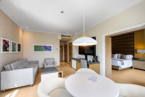 Suite del hotel Dann Carlton Medellin. Foto 3