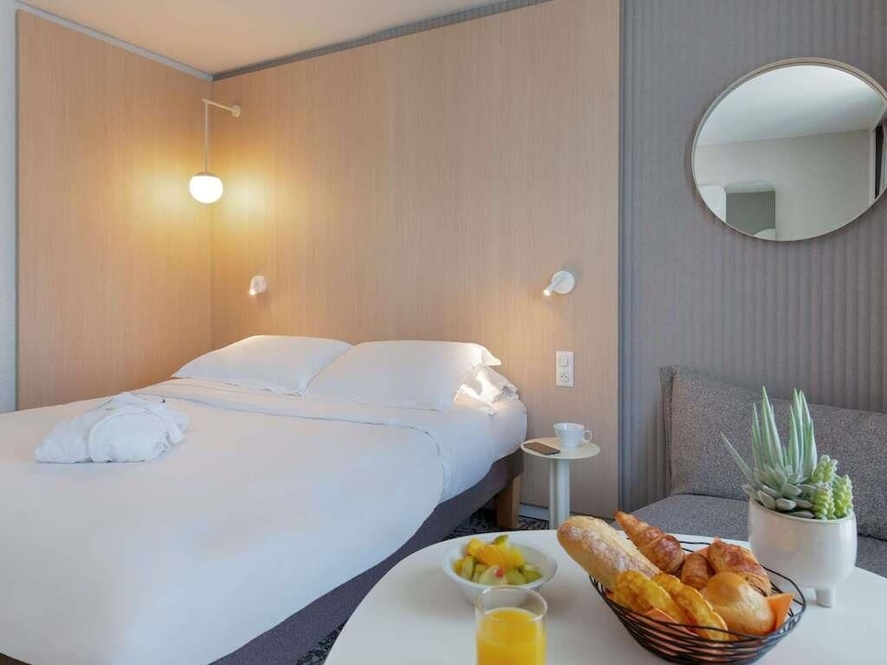 Habitación Executive con 1 cama doble del hotel Novotel Aix En Provence Pont De L'arc Fenouillères. Foto 6