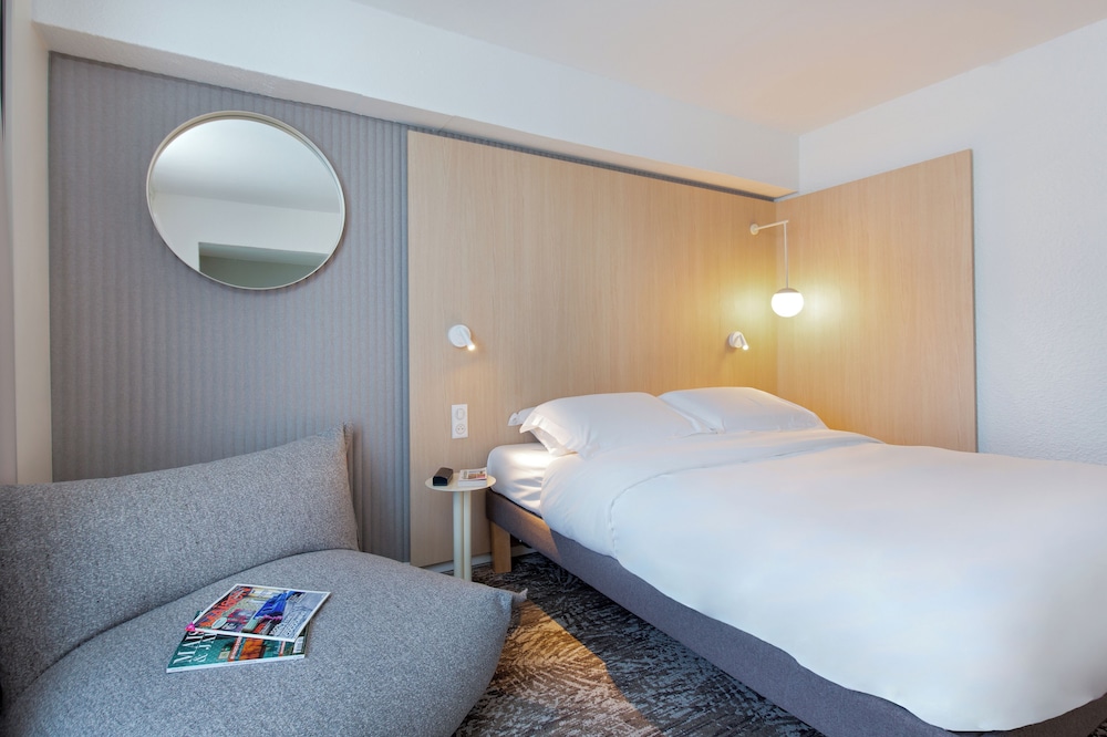 Habitación Classic - Una cama doble del hotel Novotel Aix En Provence Pont De L'arc Fenouillères. Foto 1
