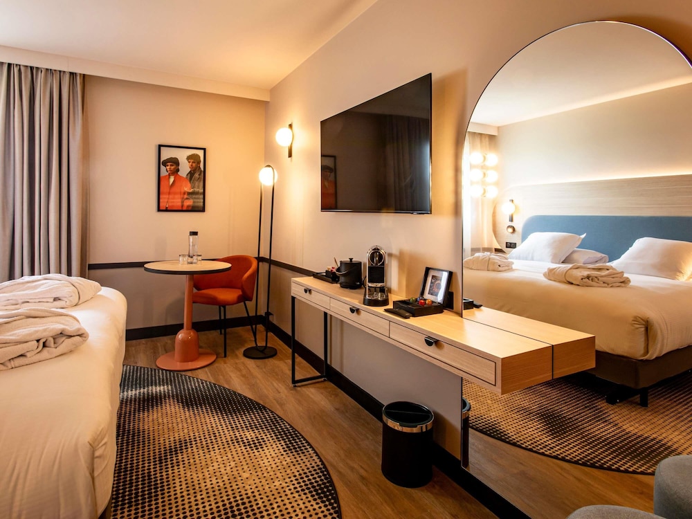Habitación Privilege con cama king - size del hotel Mercure Angouleme De France