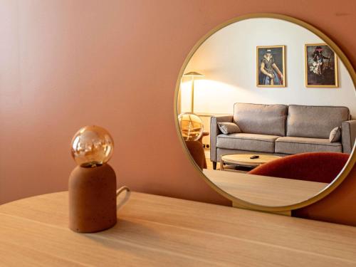 Habitación Deluxe con vista a los jardines del hotel Mercure Angouleme De France. Foto 4